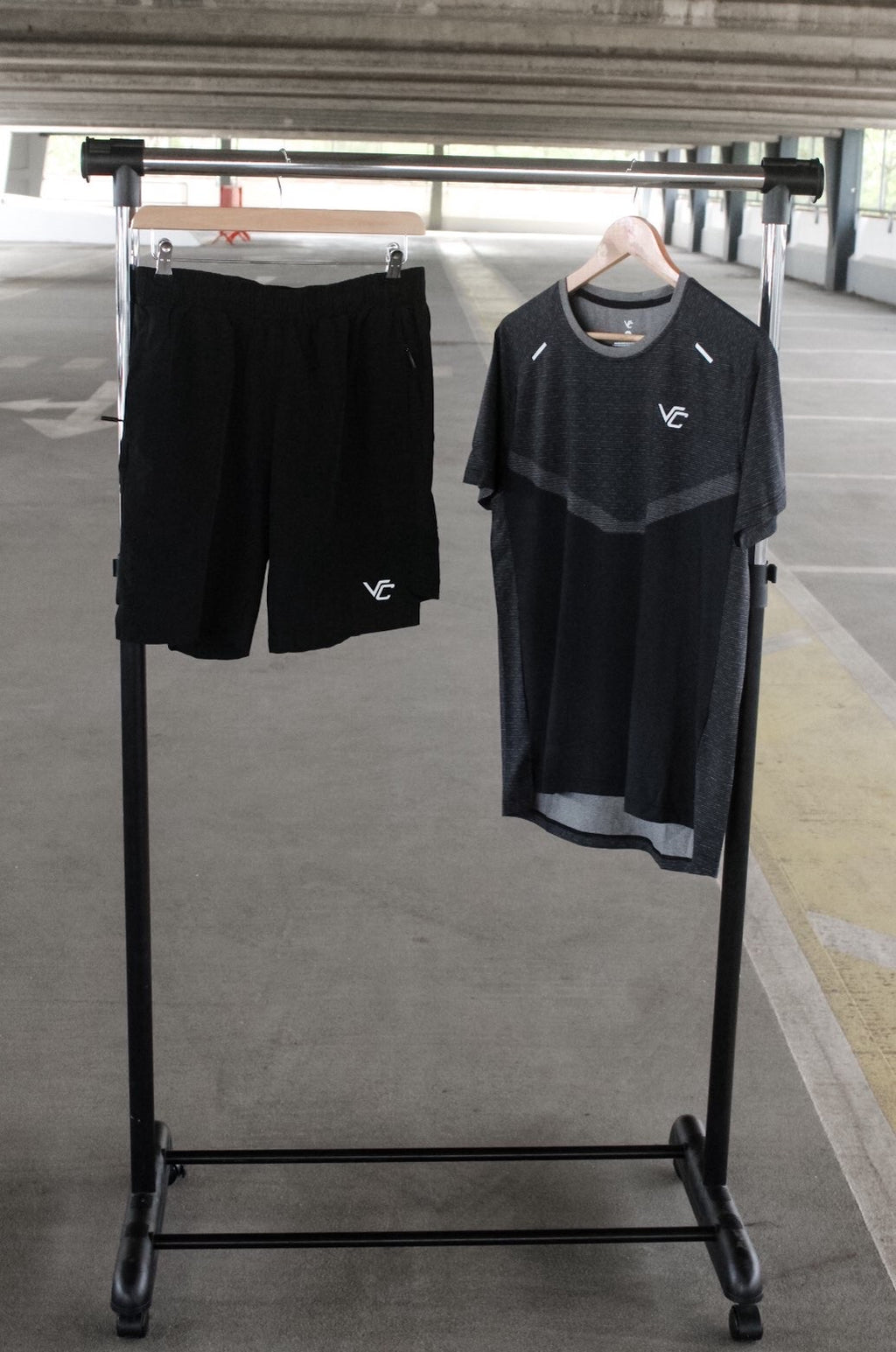 VC Essential Set ‘Black/Black’